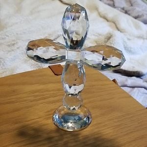Glass Oleg Cassini cross 7" h, 5" w